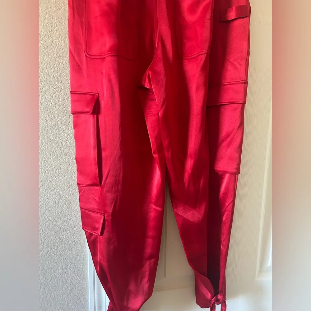 Alice + Olivia Red Cropped Cargo Trousers